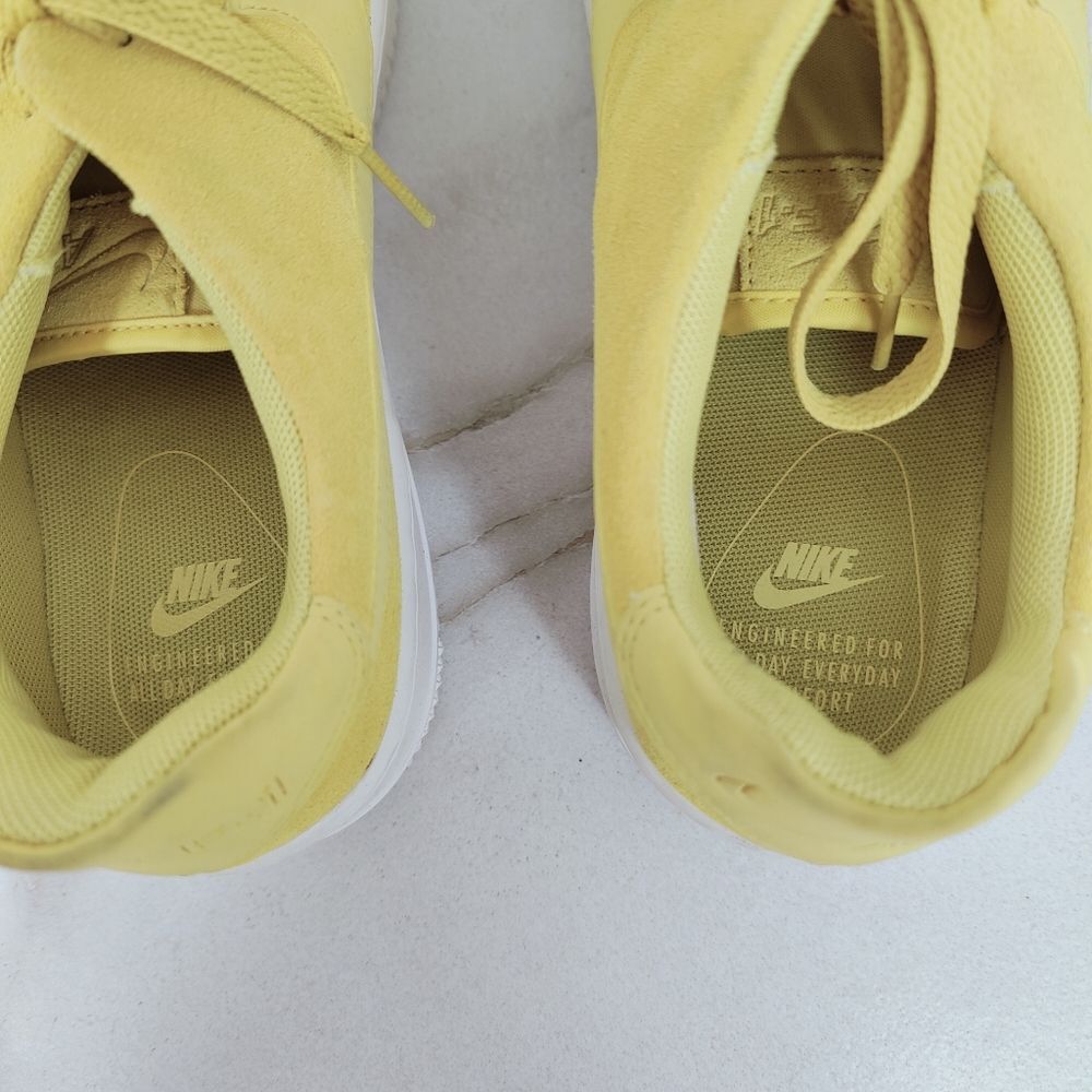 Nike Women's Air Force 1 Sage Low 'Celery' Sneakers Tennis Shoes, Sz 10 - Picture 9 of 11